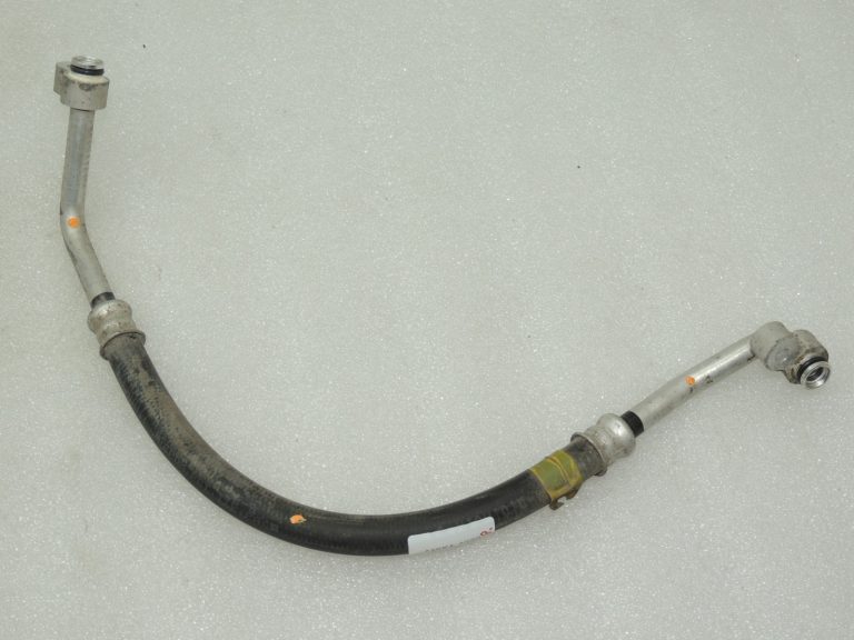 Toyota Yaris IV XP210 1.5i gaisa kondicioniera šļūtene 88711K0020