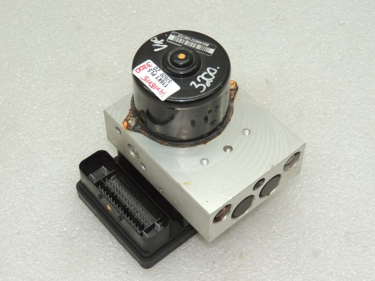 Volvo V70 2.4D ABS hidrauliskais vadības bloks 8671457, 8671455