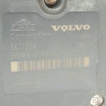 Volvo V70 2.4D ABS hidrauliskais vadības bloks 8671457, 8671455