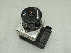 Volvo V50 2.0D Vadības bloks ABS hidrauliskais bloks 30793527, 30793529