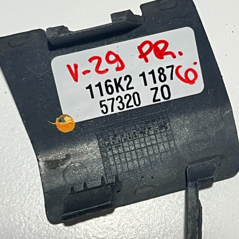 Volvo S40 Priekšējais vilkšanas acs vāciņš 39991772