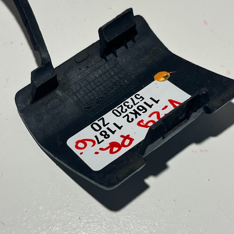 Volvo S40 Priekšējais vilkšanas acs vāciņš 39991772