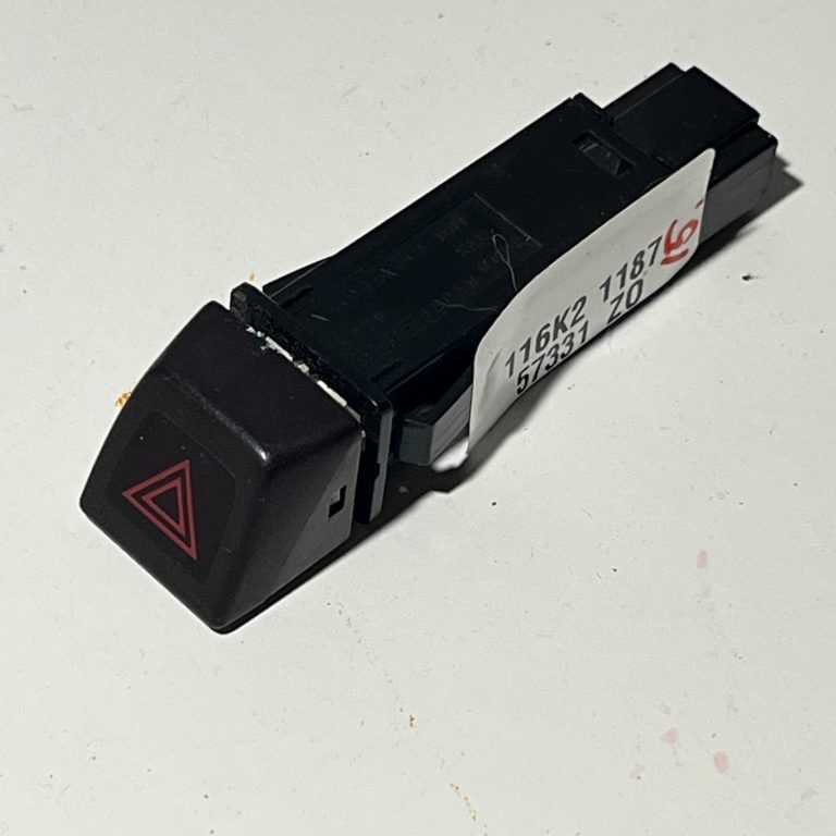 Volvo V50 avārijas signalizācijas slēdzis 9123684