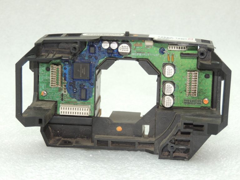 Volvo V70 III kombinētā slēdža kronšteins vadības bloks 31275030