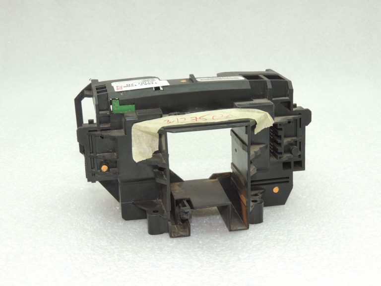 Volvo V70 III kombinētā slēdža kronšteins vadības bloks 31275030