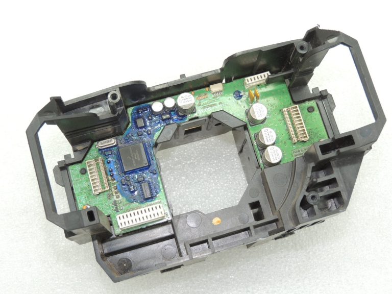Volvo V70 III kombinētā slēdža kronšteins vadības bloks 31275030