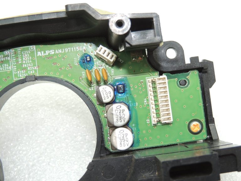 Volvo V70 II kombinētā slēdža kronšteins vadības bloks 31318973