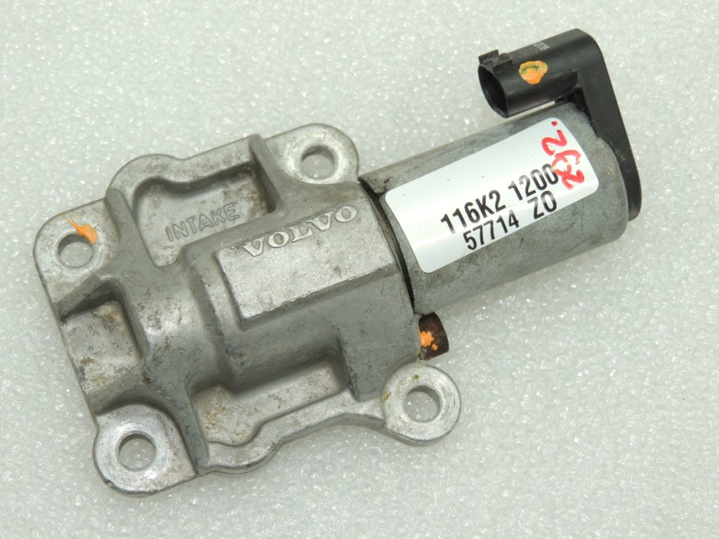 Volvo V70 II 2.4i solenoīda vārsta spiediena devējs 36002145