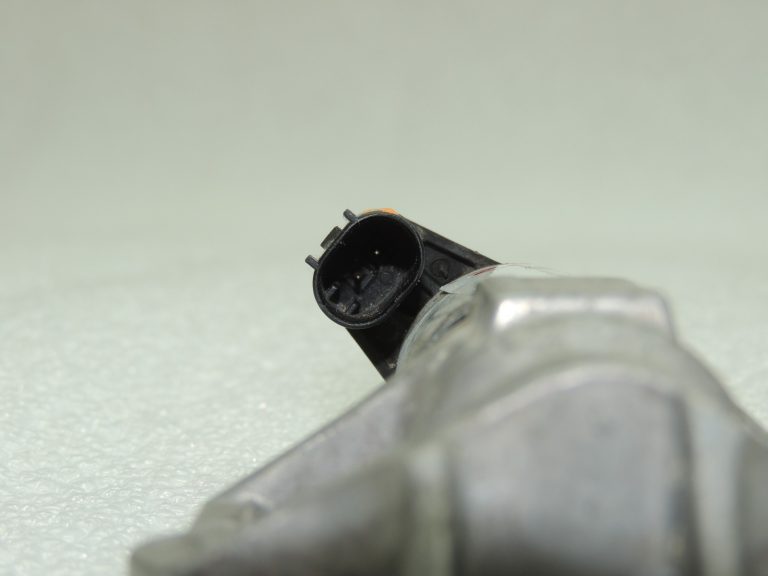 Volvo V70 II 2.4i solenoīda vārsta spiediena devējs 36002145