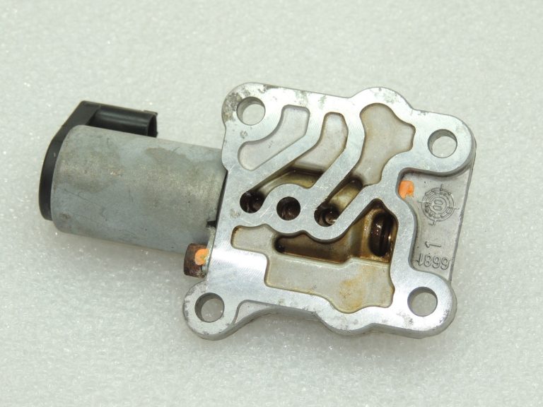 Volvo V70 II 2.4i solenoīda vārsta spiediena devējs 36002145