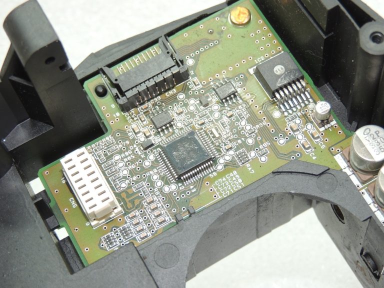 OEM Volvo S40 II kombinētā slēdža kronšteins vadības bloks 30773411