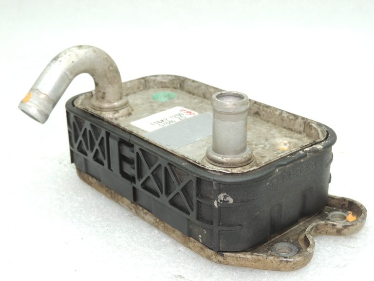 OEM Volvo V70 II 2.4i eļļas dzesētājs 31201910
