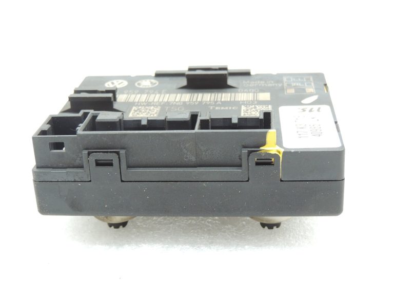 VW Sharan II 7N Aizmugurējo labās puses durvju vadības bloks 7N0959794E 7N0959795A 7N0959794L