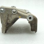 Toyota Hilux VII 2.5 D-4D 2KD-FTV Gaisa kondicioniera kompresora kronšteins 88431-0K060
