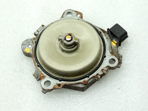 Toyota Yaris P13 1.5 2NRFKE 82kw Camshaft phasing control unit 13090-47020