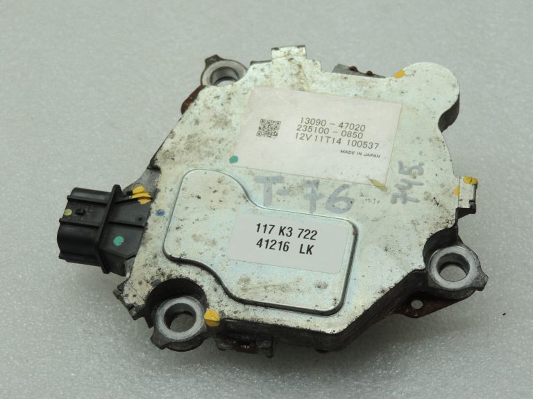 Toyota Yaris P13 1.5 2NRFKE 82kw Sadales vārpstas fāžu vadības bloks 13090-47020