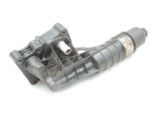 Oriģinālais Mercedes W212 M271 eļļas filtra korpuss eļļas dzesētājs A2711801410