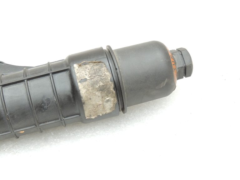 Oriģinālais Mercedes W212 M271 eļļas filtra korpuss eļļas dzesētājs A2711801410