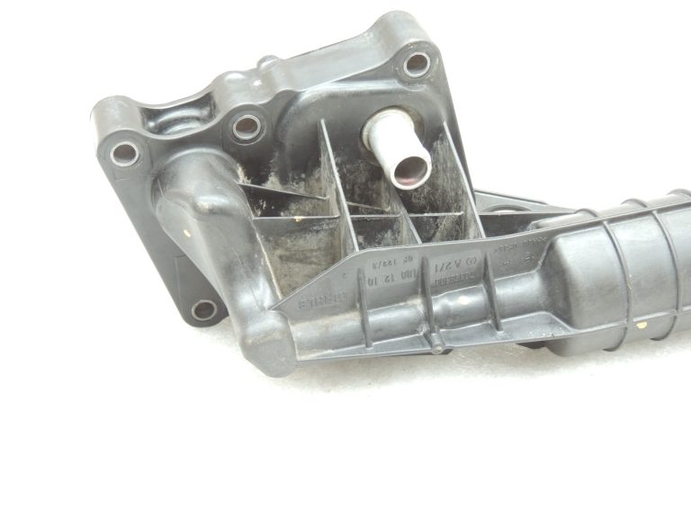 Oriģinālais Mercedes W212 M271 eļļas filtra korpuss eļļas dzesētājs A2711801410