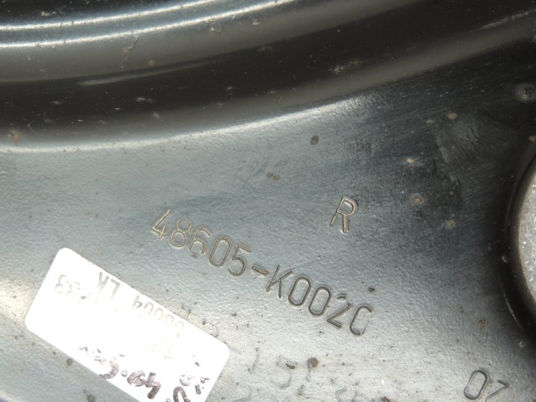 Oriģinālā komplektācija Toyota Yaris IV XP210 Priekšējais labais sviras balsts 48068K0020