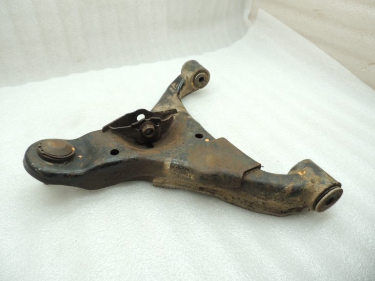 Ford Ranger P375 TKE Priekšējais kreisais apakšējais sviras balsts EB3C-3079-B2C