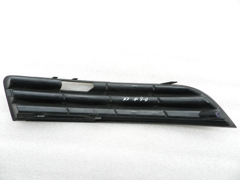 VW Passat B6 oriģināls gaisa režģis priekšējā bampera kreisais 3C0853665