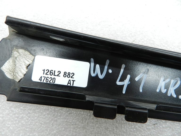 Volkswagen Golf 6 oriģināls durvju paneļa ārējais aizmugurējais kreisais vāks