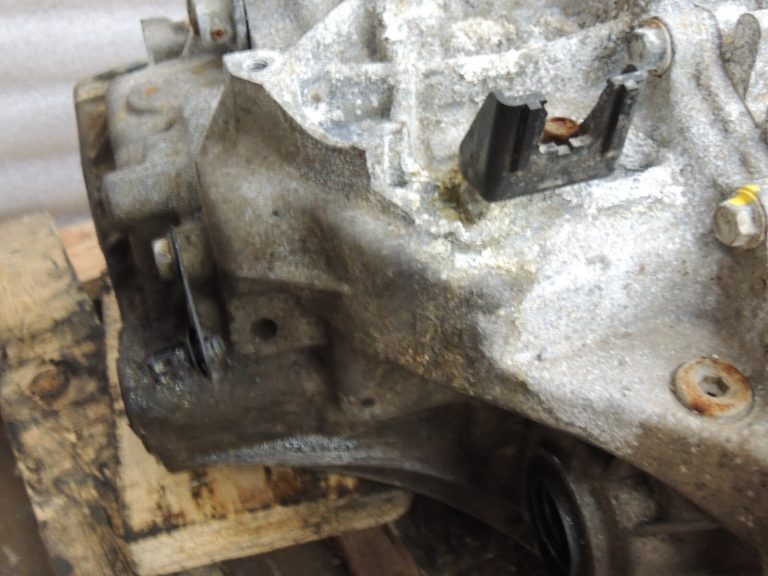 Nissan X-Trail T32 1,6DCi 96kW 4×4 manuālā pārnesumkārba 320104BR7D HALTERING DEFECTIVE