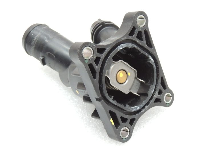 Volvo XC90 II 2.0D D5 D4204T11 165KW Termostata korpuss 31293767