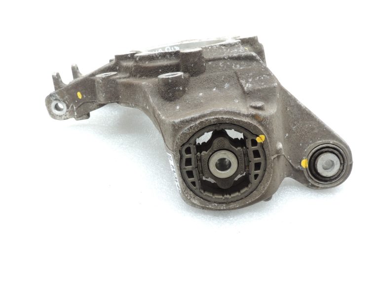 Volvo XC90 II Aizmugurējā kreisā riteņa gultņa korpuss 31451338 32395004 Aizmugurējā kreisā kloķe
