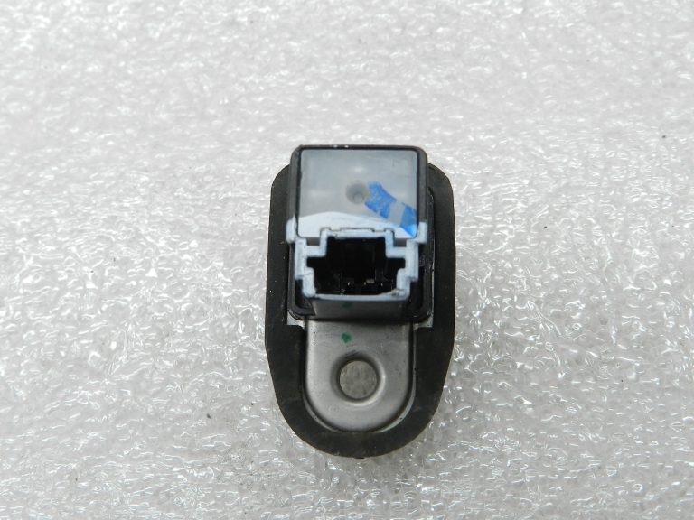 Nissan Renault oriģinālais durvju sensors