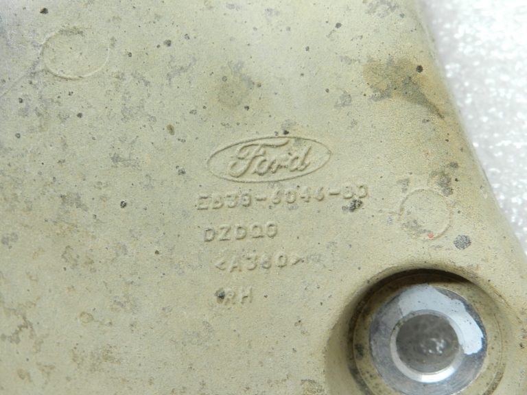 Ford Ranger P375 TKE oriģinālais motora stiprinājums pa labi