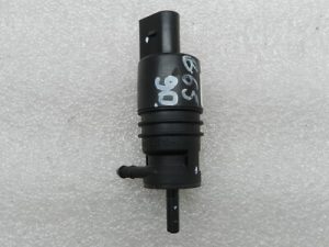 BMW E90 E90 E60 E87 oriģinālais ūdens mazgātāja ūdens sūknis Stikla tīrītāju ūdens sūknis