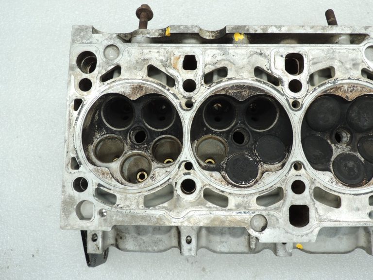 Audi A6 C6 4F 4.2 V8 BAT Kreisā cilindra galva 5-8 cilindru 079103903GX 079103373H