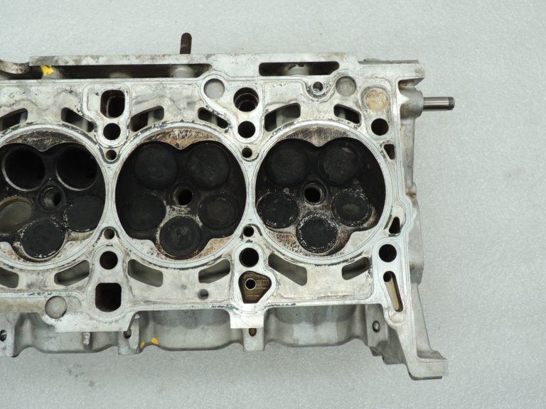 Audi A6 C6 4F 4.2 V8 BAT Kreisā cilindra galva 5-8 cilindru 079103903GX 079103373H