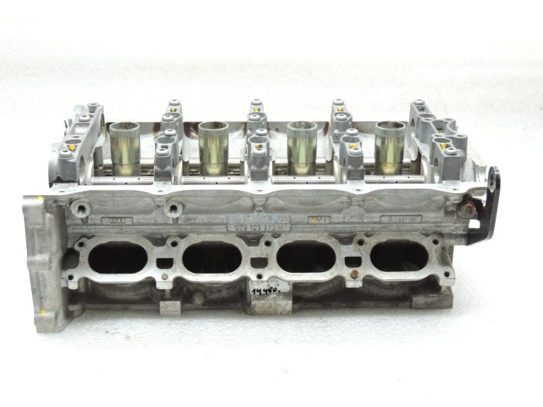 Audi A6 C6 4F 4.2 V8 BAT Kreisā cilindra galva 5-8 cilindru 079103903GX 079103373H