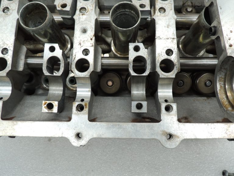 Audi A6 C6 4F 4.2 V8 BAT Kreisā cilindra galva 5-8 cilindru 079103903GX 079103373H