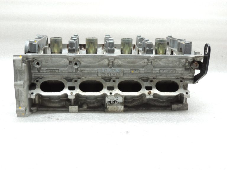 Audi A6 C6 4F 4.2 V8 BAT Kreisā cilindra galva 5-8 cilindru 079103903GX 079103373H