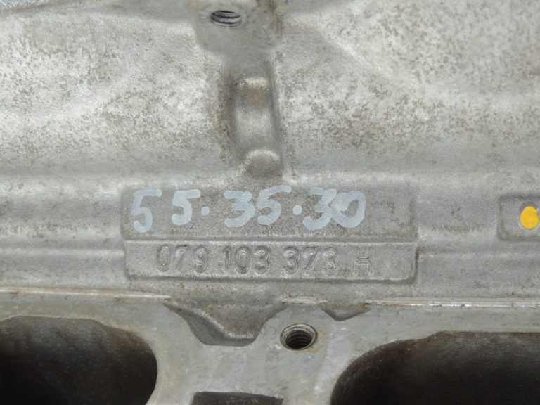 Audi A6 C6 4F 4.2 V8 BAT Kreisā cilindra galva 5-8 cilindru 079103903GX 079103373H