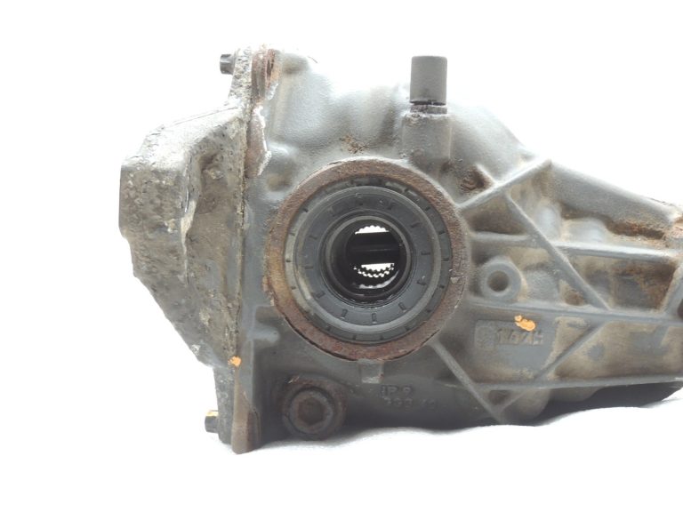 Oriģinālais Mercedes W212 aizmugurējais diferenciālis Aizmugurējās ass piedziņa 3.27 aizmugurējais diferenciālis