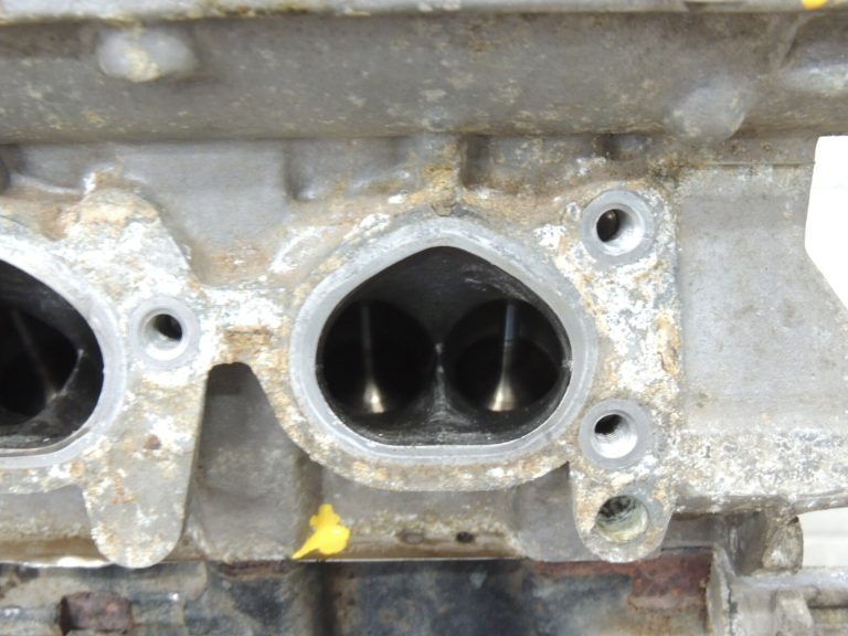 Opel Zafira B Astra H Signum Vectra C 1.8i benzīna dzinējs Z18XER 103kW 93188485