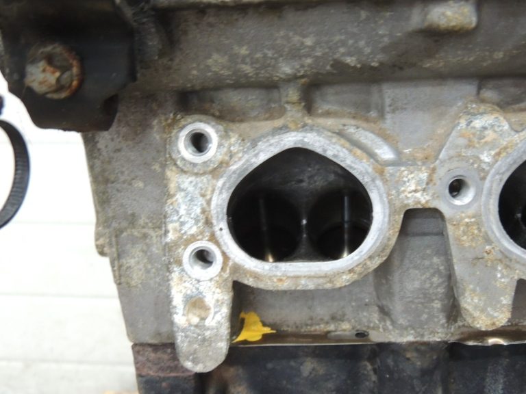 Opel Zafira B Astra H Signum Vectra C 1.8i benzīna dzinējs Z18XER 103kW 93188485