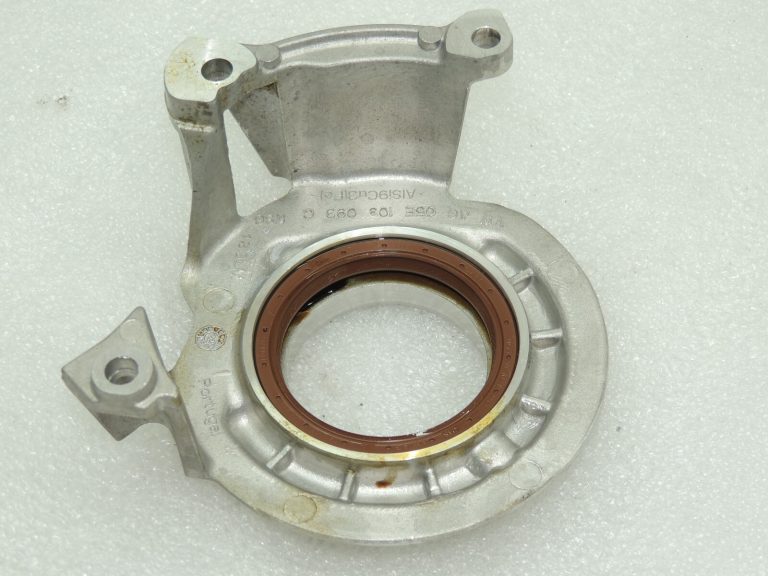 OEM Seat Cupra Leon KL8 1.5TSIC kronšteins sadales vārpstas ieplūdes 05E109093C
