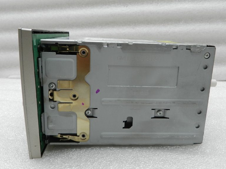 Opel Zafira B oriģinālais radio oriģinālais auto radio RESET