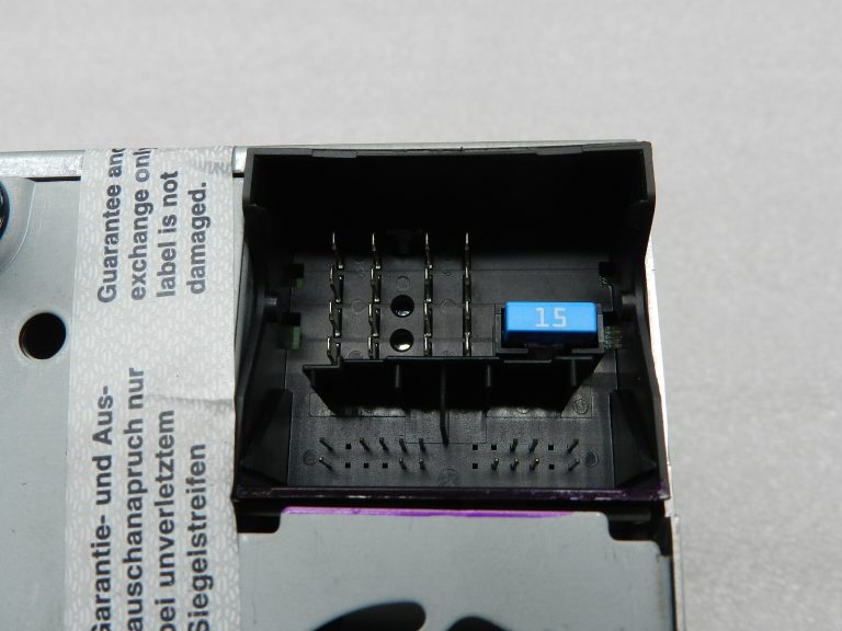 Opel Zafira B oriģinālais radio oriģinālais auto radio RESET