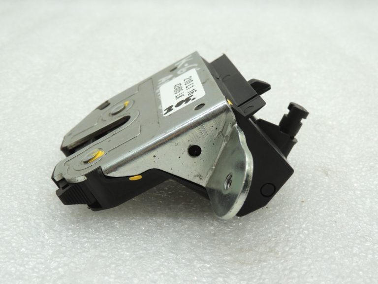 Opel Meriva B Aizmugures durvju slēdzene 13317445 39021416 13481535 Aizmugures durvju slēdzene