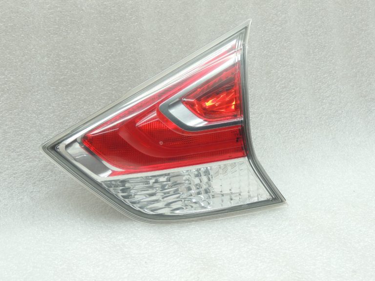 Nissan X-Trail T32 26554-4CA1B Aizmugurējais salona aizmugurējais lukturis pa labi 265544CA1B