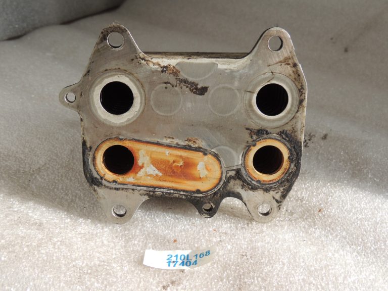 VW Audi Audi Skoda Skoda Seat VAG 2.0TDi eļļas dzesētājs Eļļas dzesētājs 03L117021C