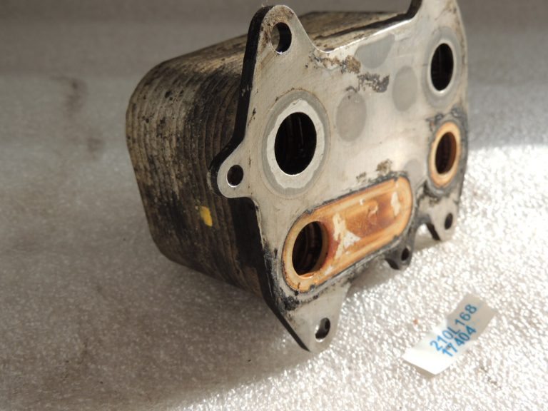 VW Audi Audi Skoda Skoda Seat VAG 2.0TDi eļļas dzesētājs Eļļas dzesētājs 03L117021C