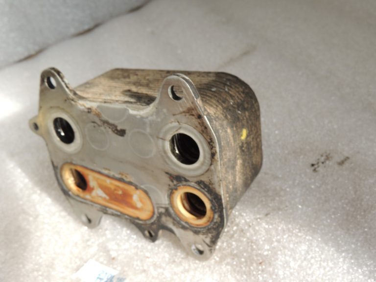 VW Audi Audi Skoda Skoda Seat VAG 2.0TDi eļļas dzesētājs Eļļas dzesētājs 03L117021C